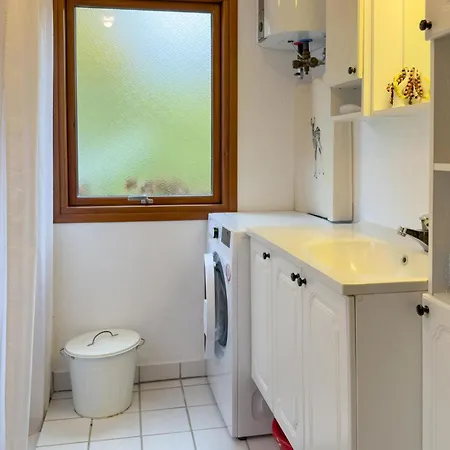 Feriehus 3 Bedroom Cozy In